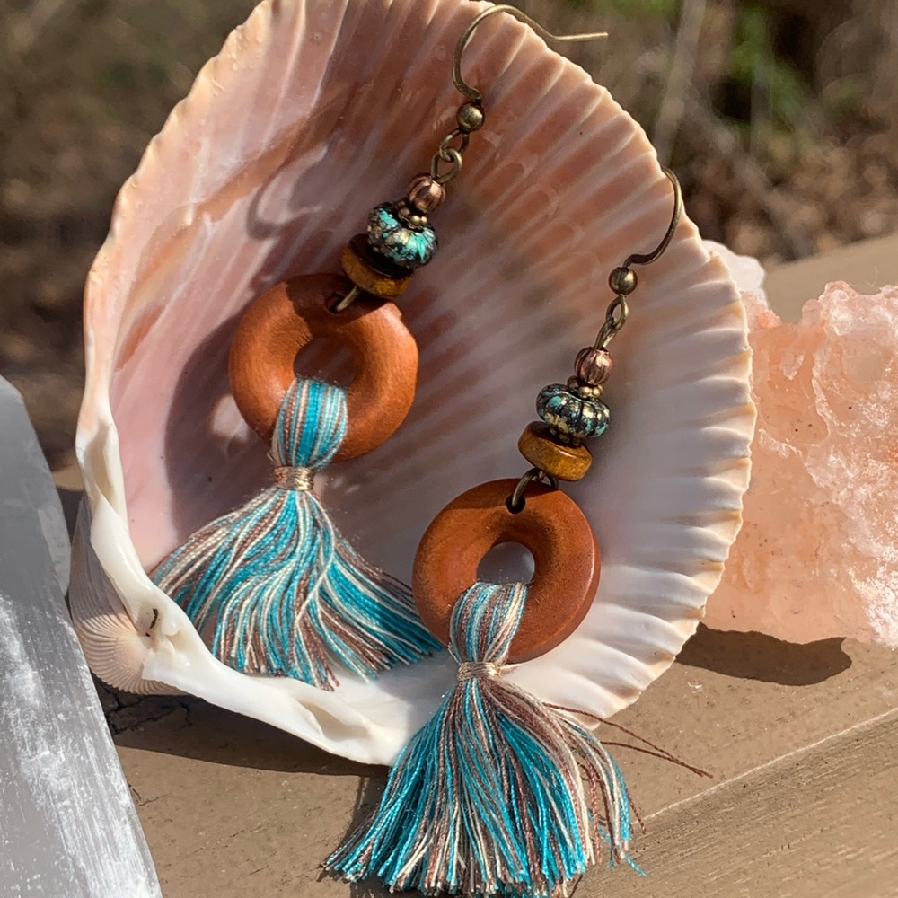 Wooden tassel boho earrings - Picture 1 of 6